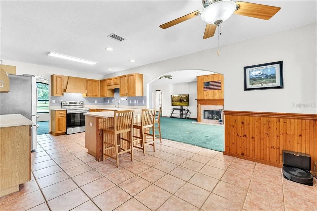 En Venta: $625,000 (3 camas, 2 baños, 2077 Pies cuadrados)