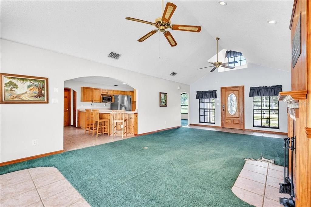 En Venta: $625,000 (3 camas, 2 baños, 2077 Pies cuadrados)
