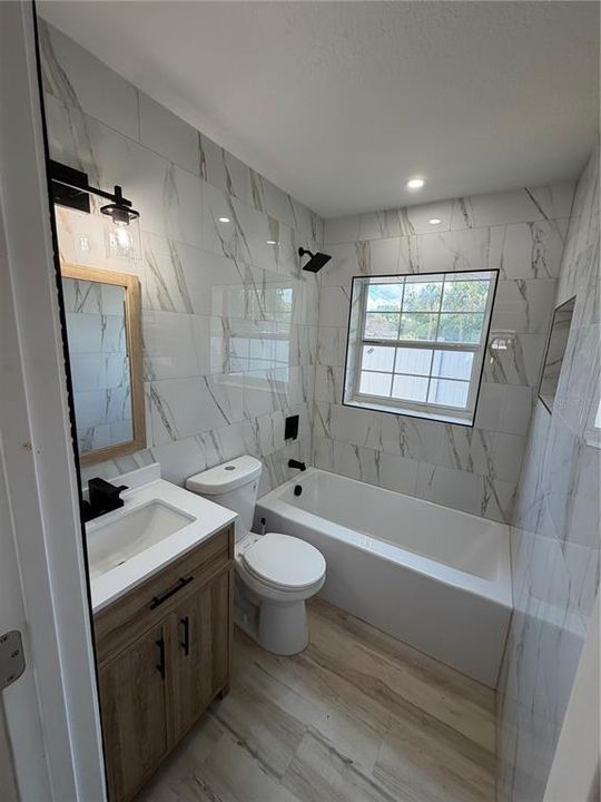 For Sale: $144,900 (2 beds, 1 baths, 720 Square Feet)