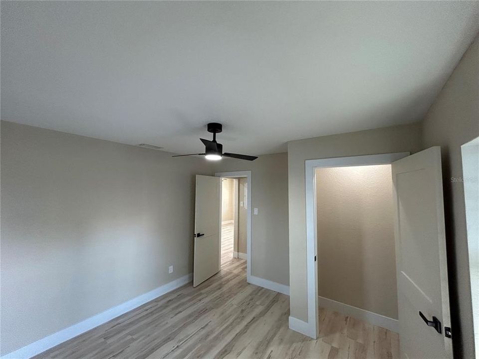For Sale: $144,900 (2 beds, 1 baths, 720 Square Feet)