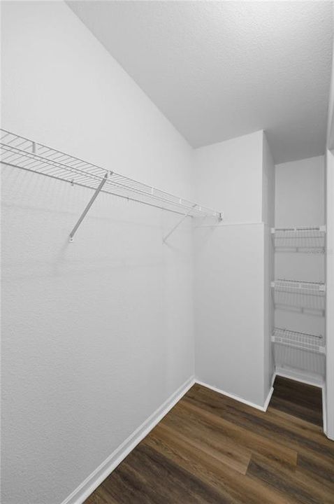 En Venta: $249,900 (4 camas, 2 baños, 2100 Pies cuadrados)