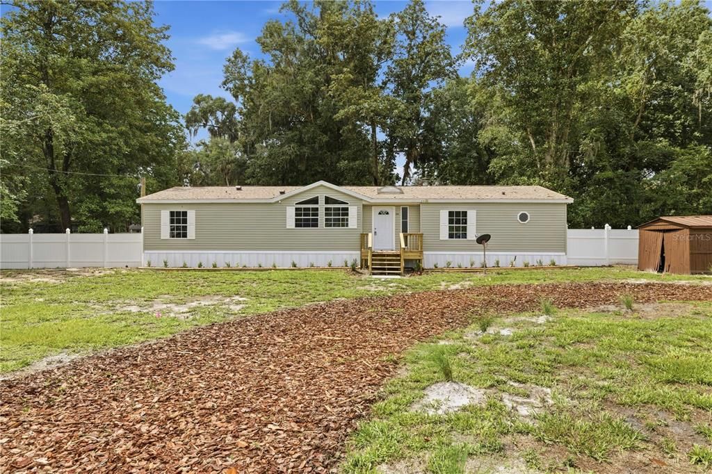 En Venta: $249,900 (4 camas, 2 baños, 2100 Pies cuadrados)