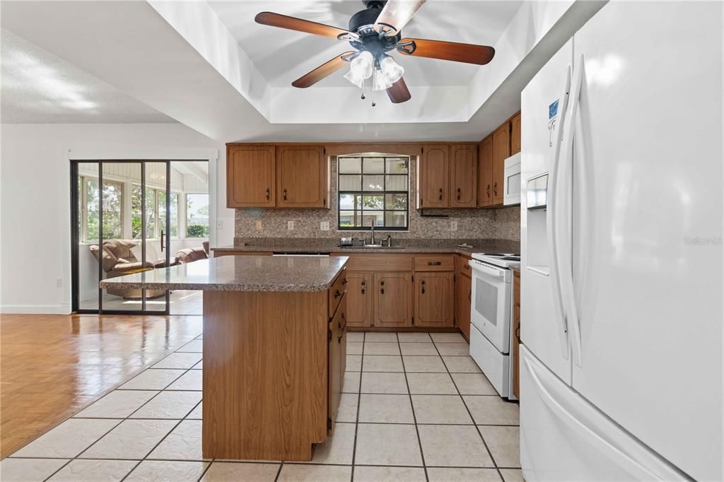 For Sale: $330,000 (3 beds, 2 baths, 1670 Square Feet)