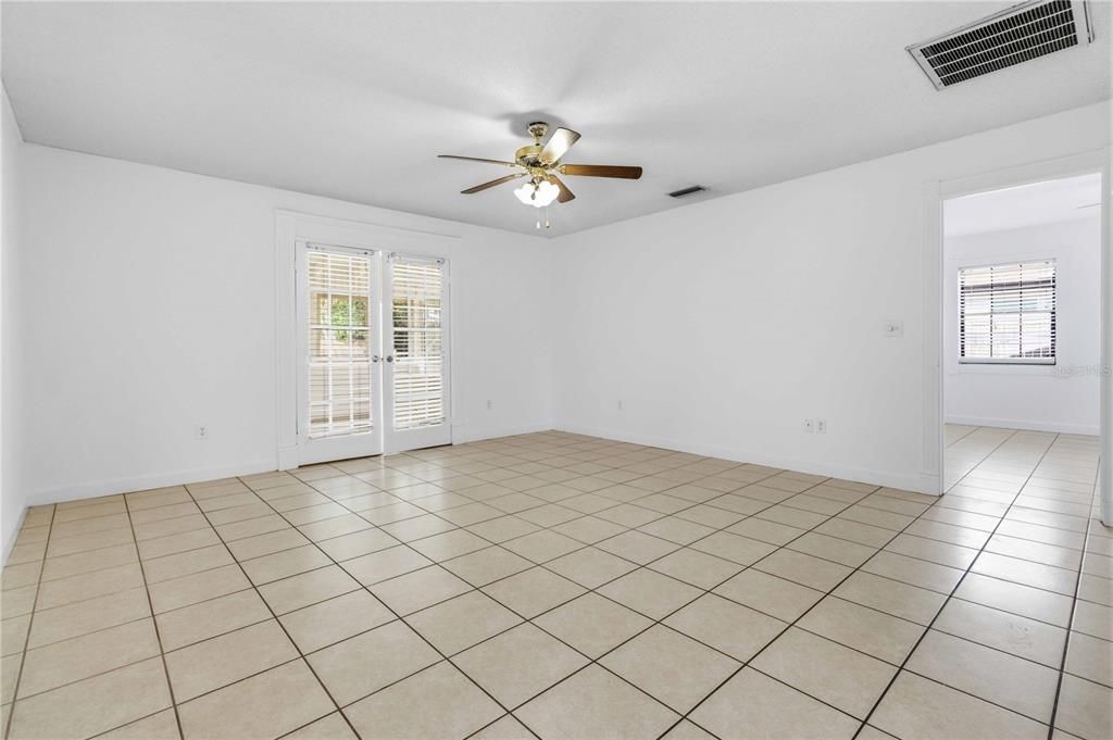 For Sale: $330,000 (3 beds, 2 baths, 1670 Square Feet)