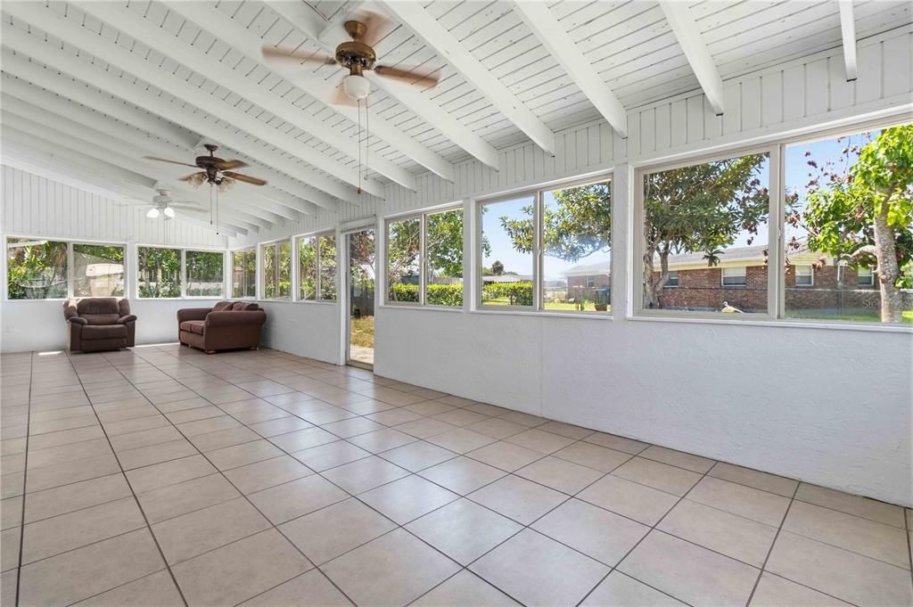 For Sale: $330,000 (3 beds, 2 baths, 1670 Square Feet)