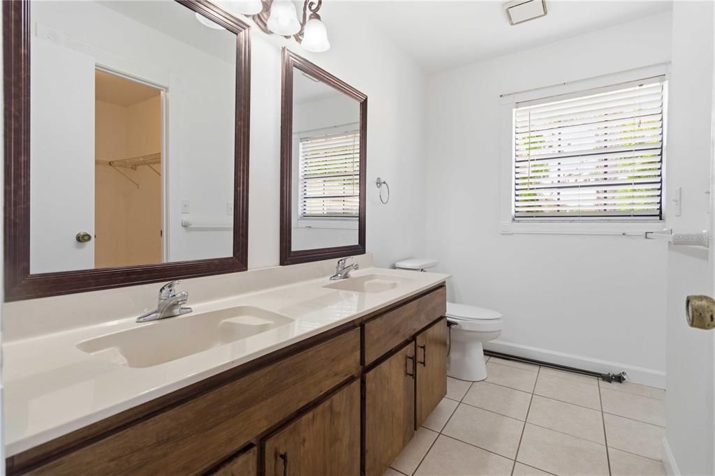 For Sale: $330,000 (3 beds, 2 baths, 1670 Square Feet)