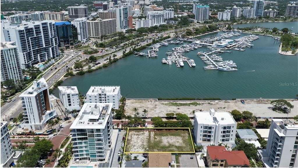 For Sale: $9,999,000 (0.50 acres)