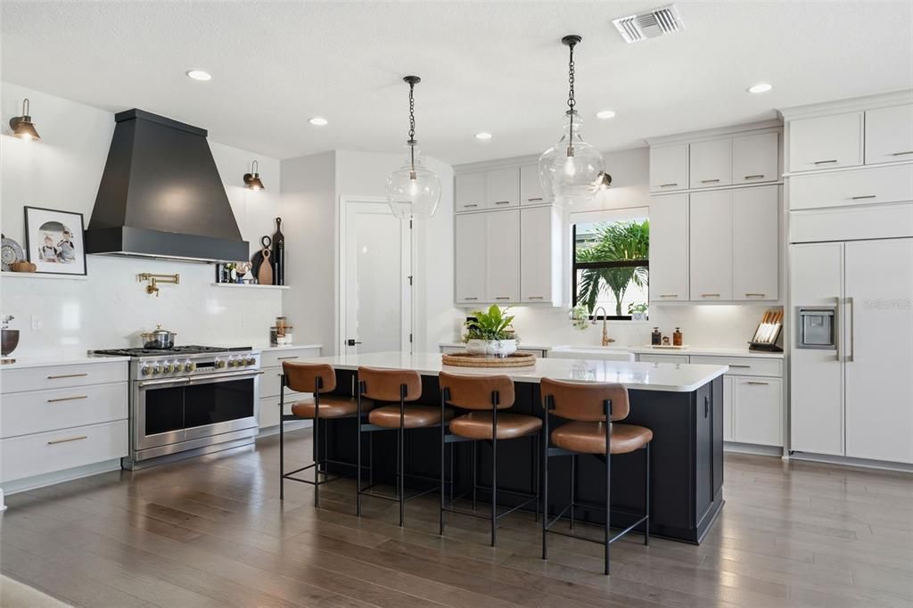 For Sale: $1,399,900 (4 beds, 4 baths, 3035 Square Feet)