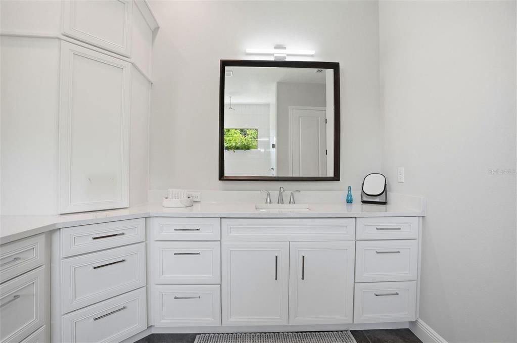 For Sale: $1,399,900 (4 beds, 4 baths, 3035 Square Feet)