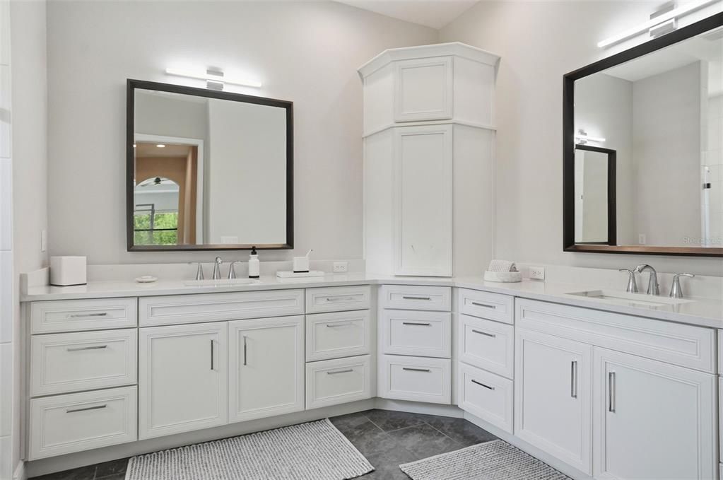 For Sale: $1,399,900 (4 beds, 4 baths, 3035 Square Feet)