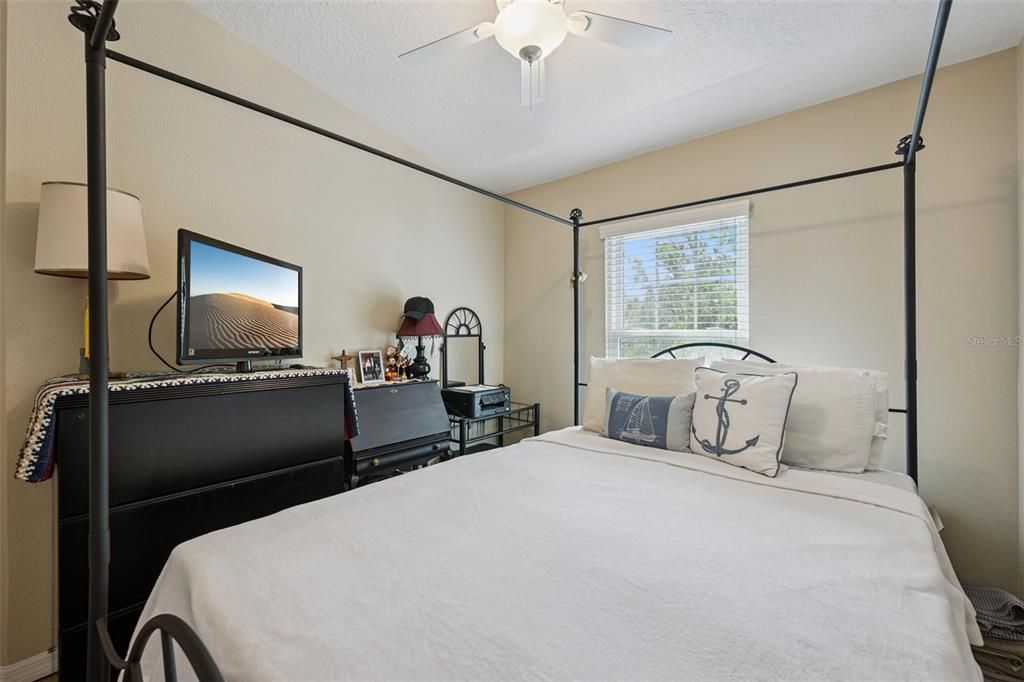 For Sale: $405,000 (3 beds, 2 baths, 1429 Square Feet)