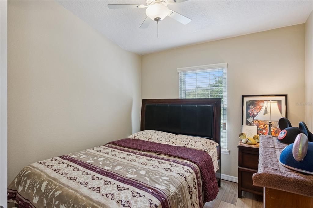 For Sale: $405,000 (3 beds, 2 baths, 1429 Square Feet)