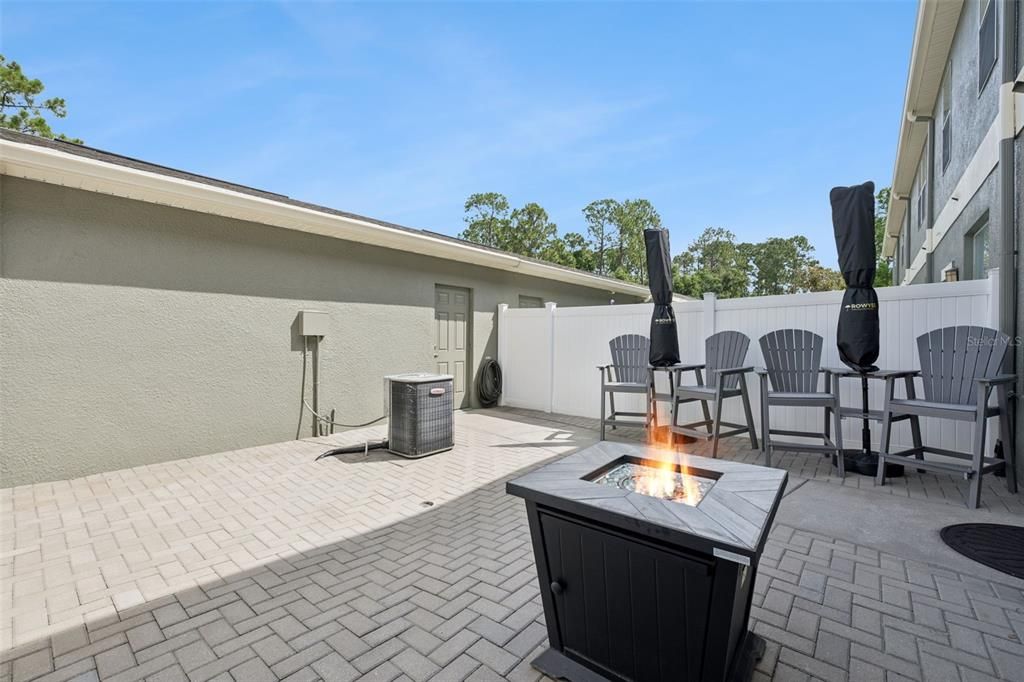 For Sale: $405,000 (3 beds, 2 baths, 1429 Square Feet)