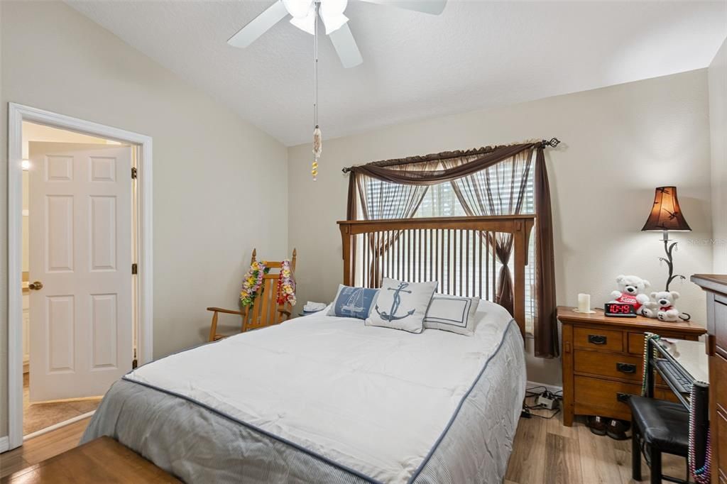 For Sale: $405,000 (3 beds, 2 baths, 1429 Square Feet)