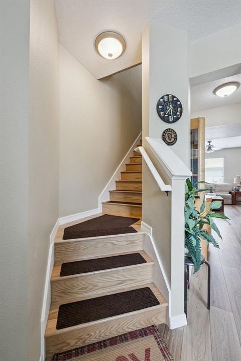 For Sale: $405,000 (3 beds, 2 baths, 1429 Square Feet)
