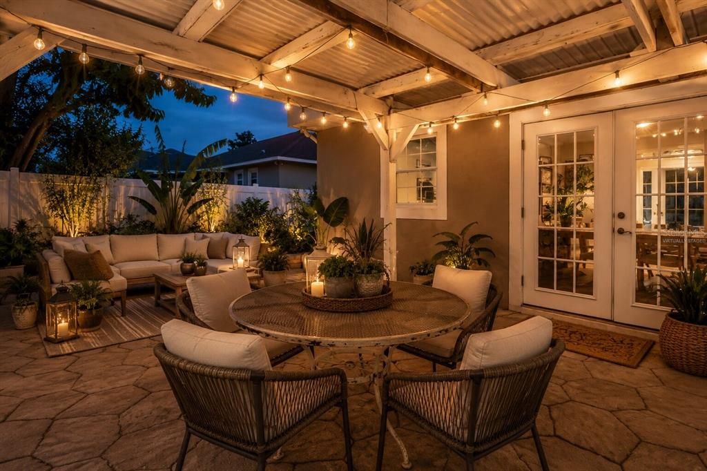 En Venta: $375,000 (4 camas, 2 baños, 2948 Pies cuadrados)
