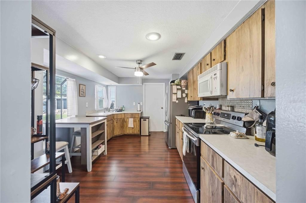 En Venta: $222,000 (2 camas, 2 baños, 1200 Pies cuadrados)