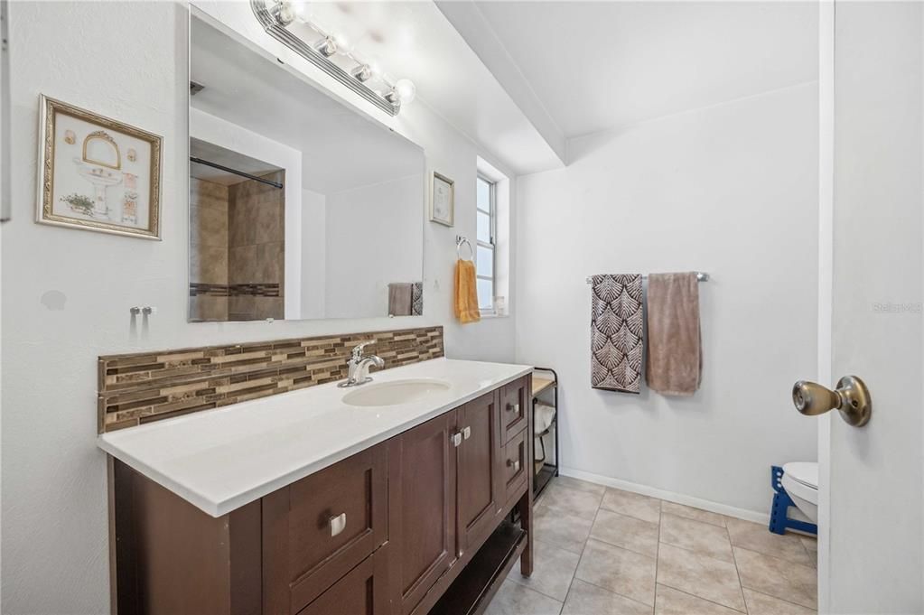 En Venta: $222,000 (2 camas, 2 baños, 1200 Pies cuadrados)