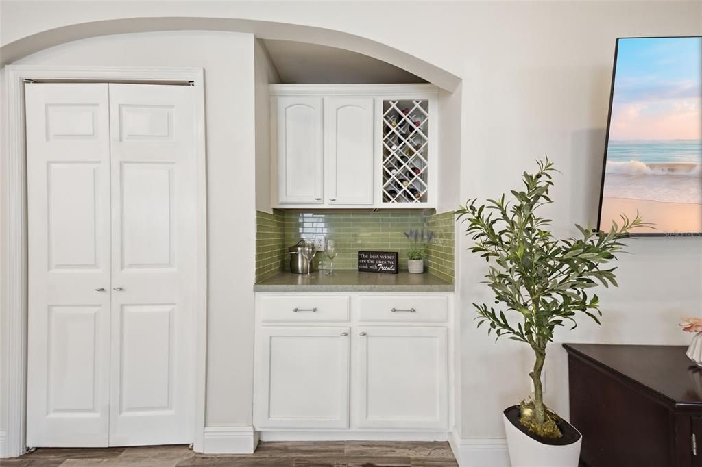Active With Contract: $615,000 (4 beds, 2 baths, 1986 Square Feet)