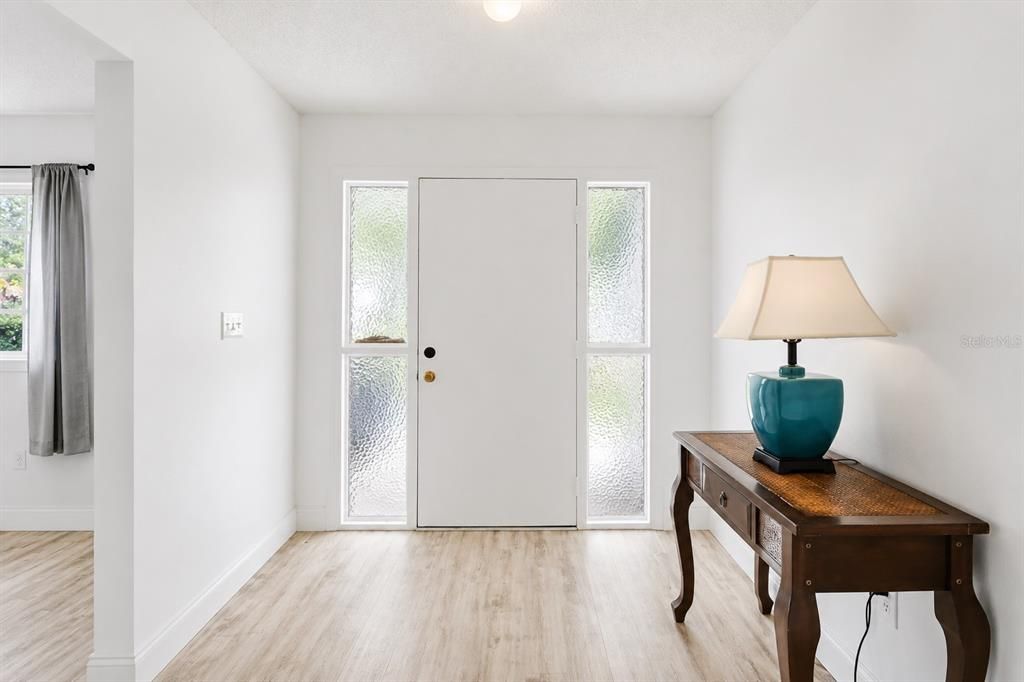 En Venta: $639,000 (3 camas, 2 baños, 2224 Pies cuadrados)