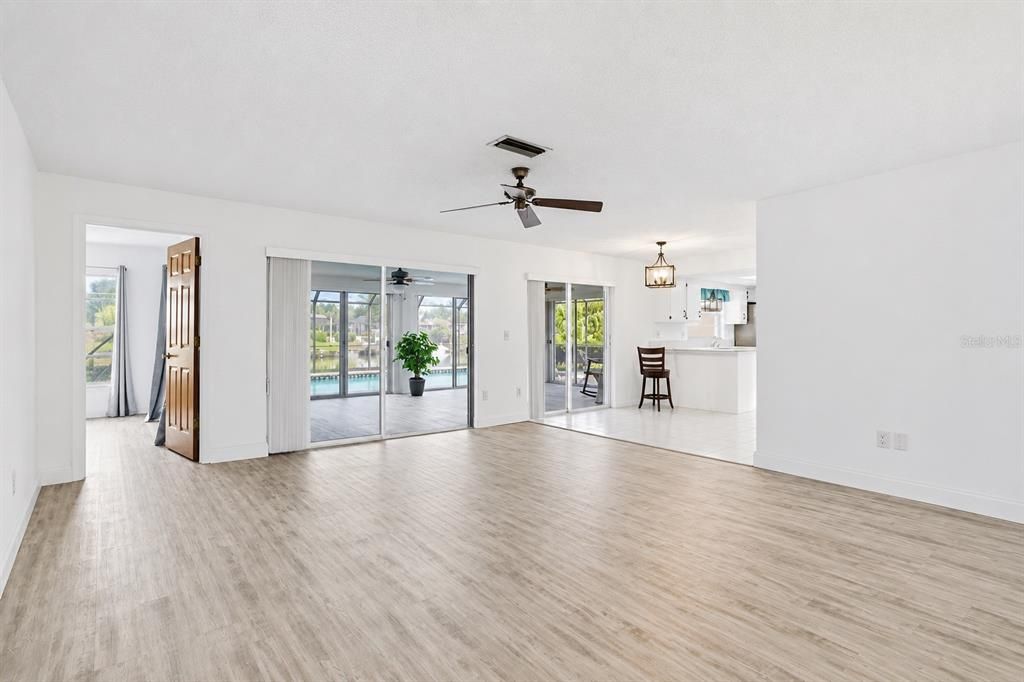 En Venta: $639,000 (3 camas, 2 baños, 2224 Pies cuadrados)