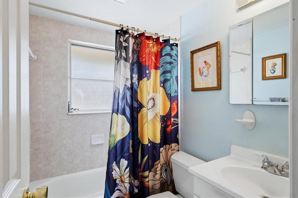 For Sale: $450,000 (3 beds, 2 baths, 1592 Square Feet)