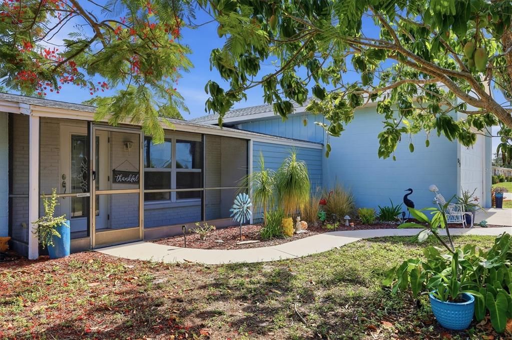 For Sale: $450,000 (3 beds, 2 baths, 1592 Square Feet)