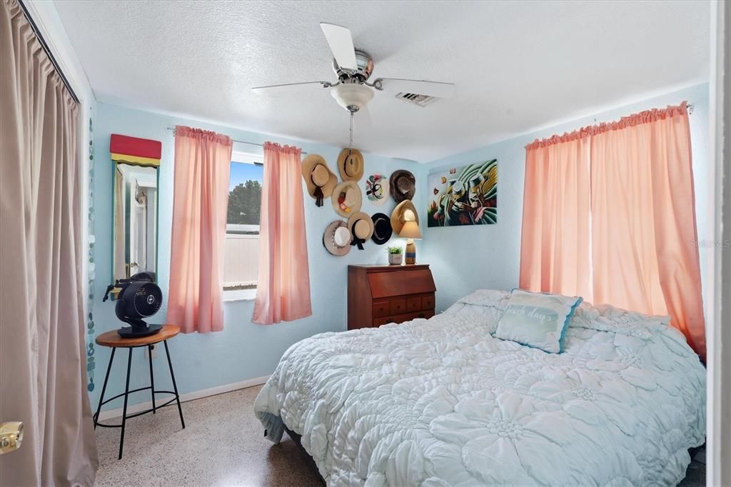 For Sale: $450,000 (3 beds, 2 baths, 1592 Square Feet)
