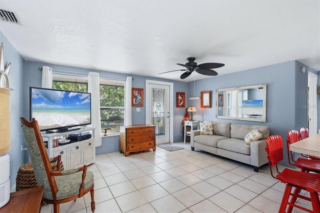 For Sale: $450,000 (3 beds, 2 baths, 1592 Square Feet)