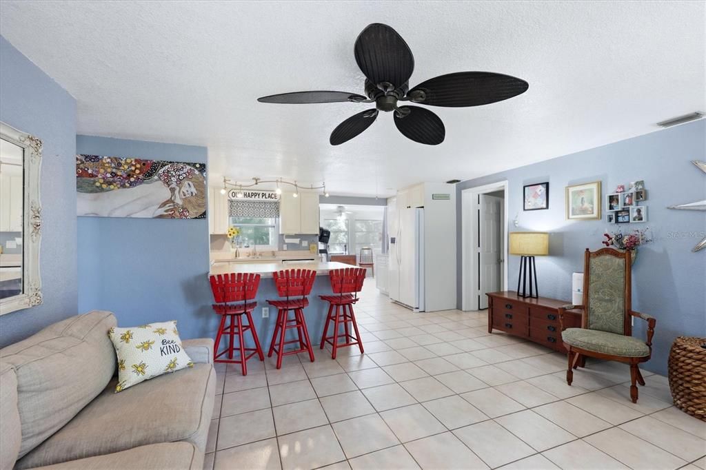 For Sale: $450,000 (3 beds, 2 baths, 1592 Square Feet)
