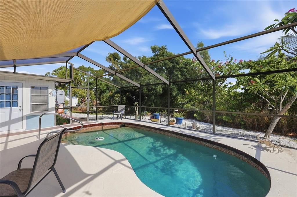 For Sale: $450,000 (3 beds, 2 baths, 1592 Square Feet)