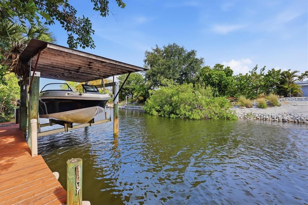For Sale: $450,000 (3 beds, 2 baths, 1592 Square Feet)