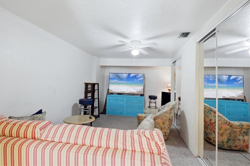 For Sale: $450,000 (3 beds, 2 baths, 1592 Square Feet)