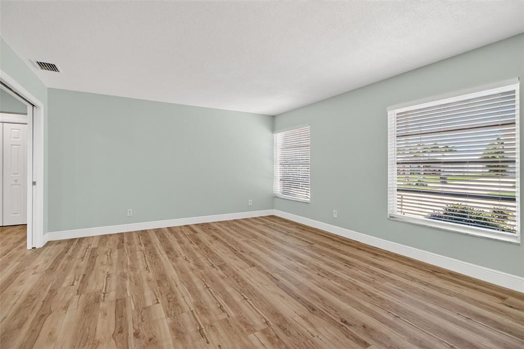 For Sale: $1,099,000 (4 beds, 2 baths, 1881 Square Feet)