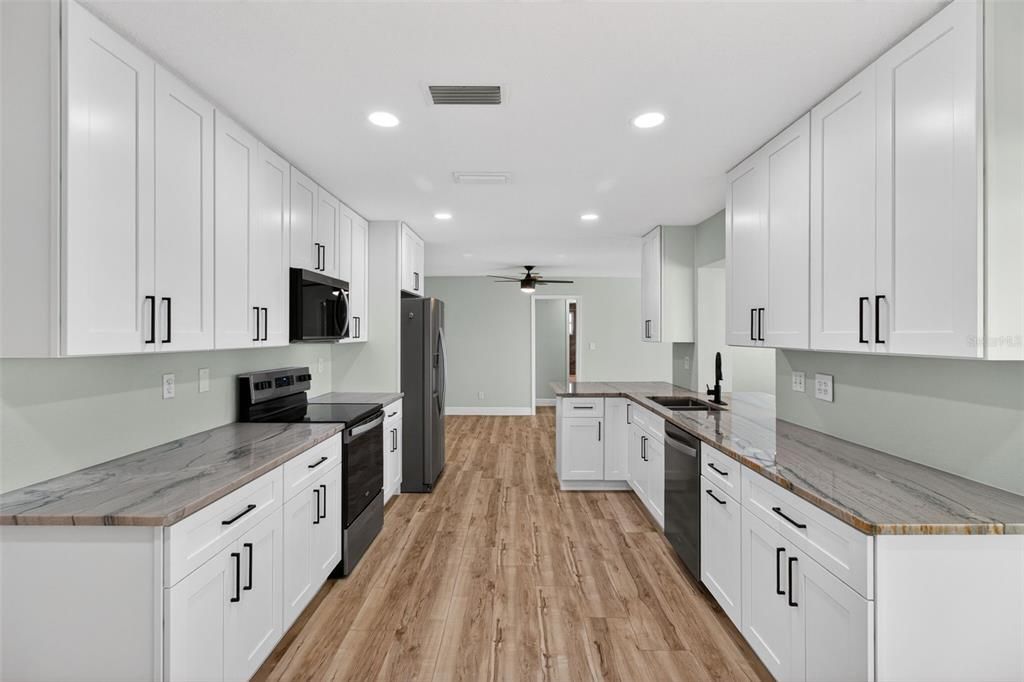 For Sale: $1,099,000 (4 beds, 2 baths, 1881 Square Feet)