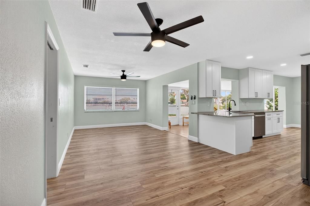 For Sale: $1,099,000 (4 beds, 2 baths, 1881 Square Feet)