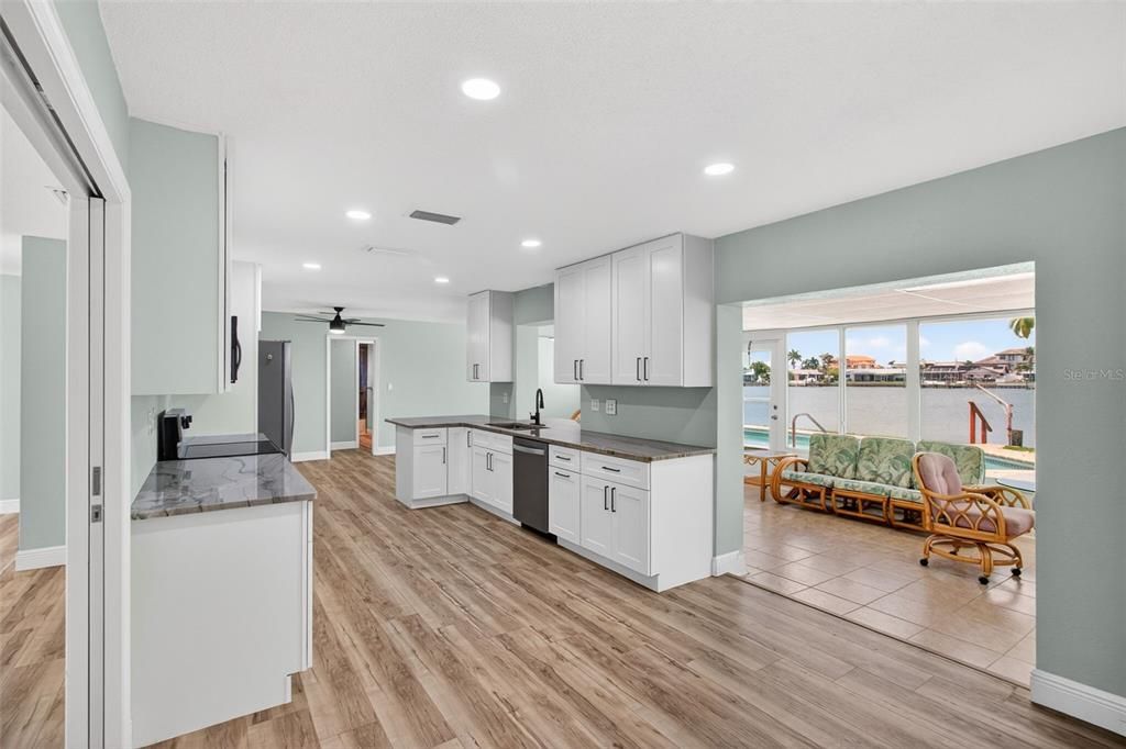 For Sale: $1,099,000 (4 beds, 2 baths, 1881 Square Feet)