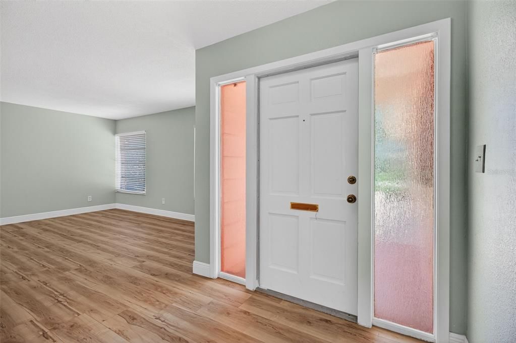 For Sale: $1,099,000 (4 beds, 2 baths, 1881 Square Feet)