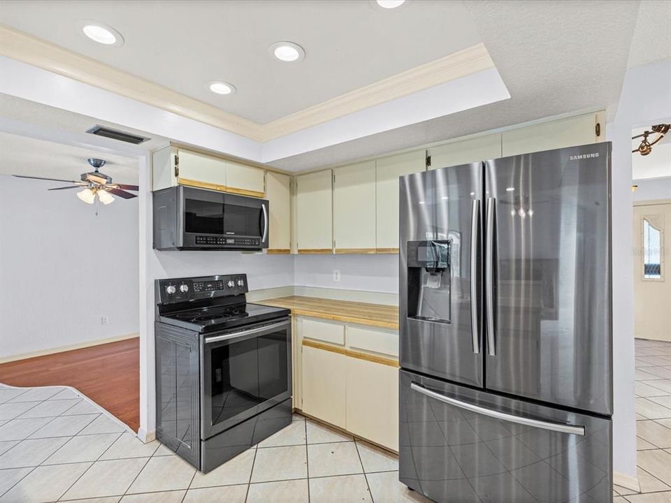 For Sale: $650,000 (3 beds, 2 baths, 1854 Square Feet)
