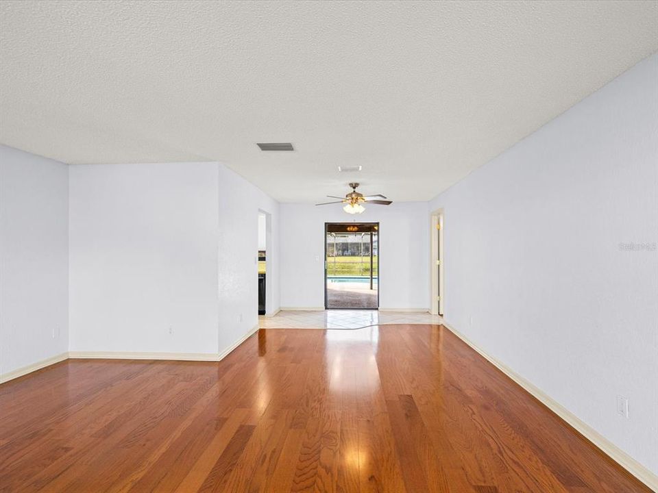 For Sale: $650,000 (3 beds, 2 baths, 1854 Square Feet)