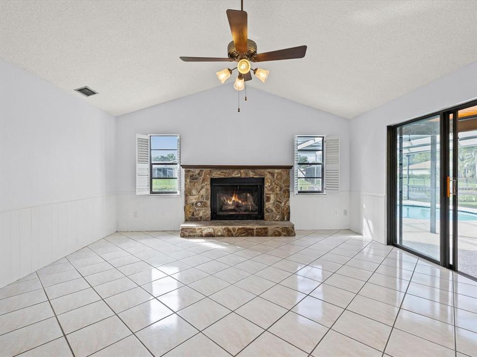 For Sale: $650,000 (3 beds, 2 baths, 1854 Square Feet)