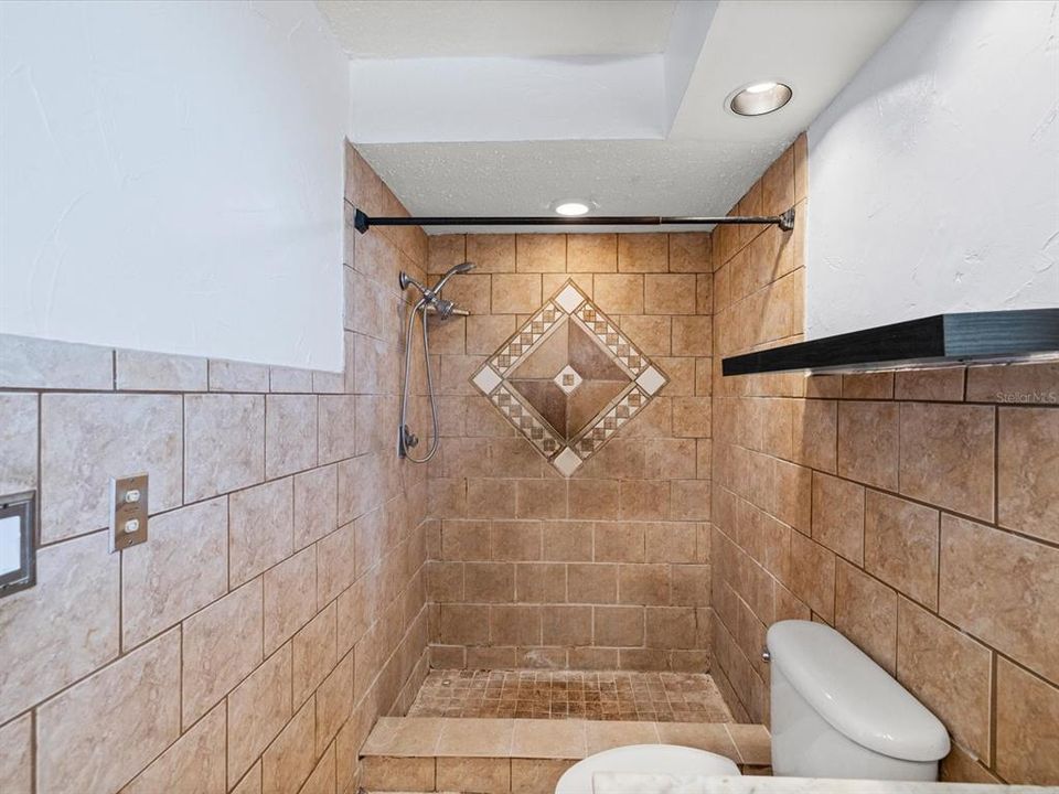 For Sale: $650,000 (3 beds, 2 baths, 1854 Square Feet)