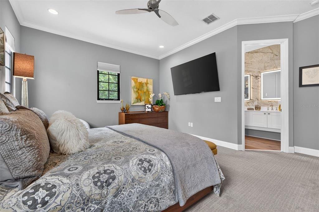 For Sale: $995,000 (3 beds, 2 baths, 2055 Square Feet)