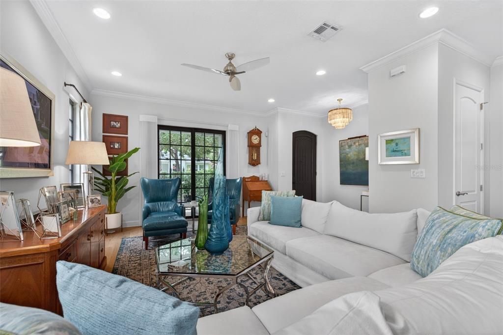 For Sale: $995,000 (3 beds, 2 baths, 2055 Square Feet)