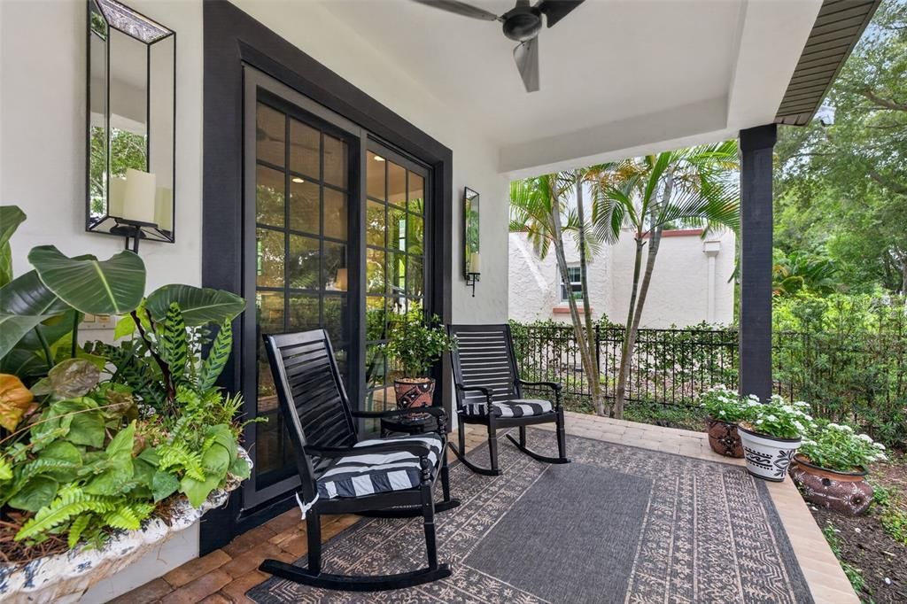 For Sale: $995,000 (3 beds, 2 baths, 2055 Square Feet)