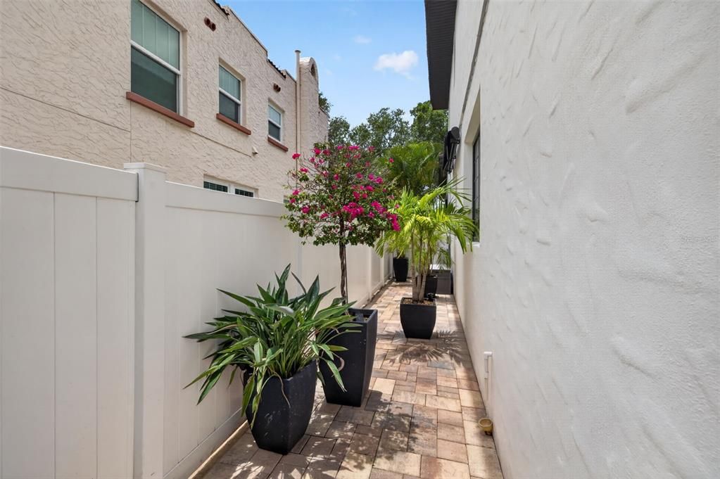For Sale: $995,000 (3 beds, 2 baths, 2055 Square Feet)