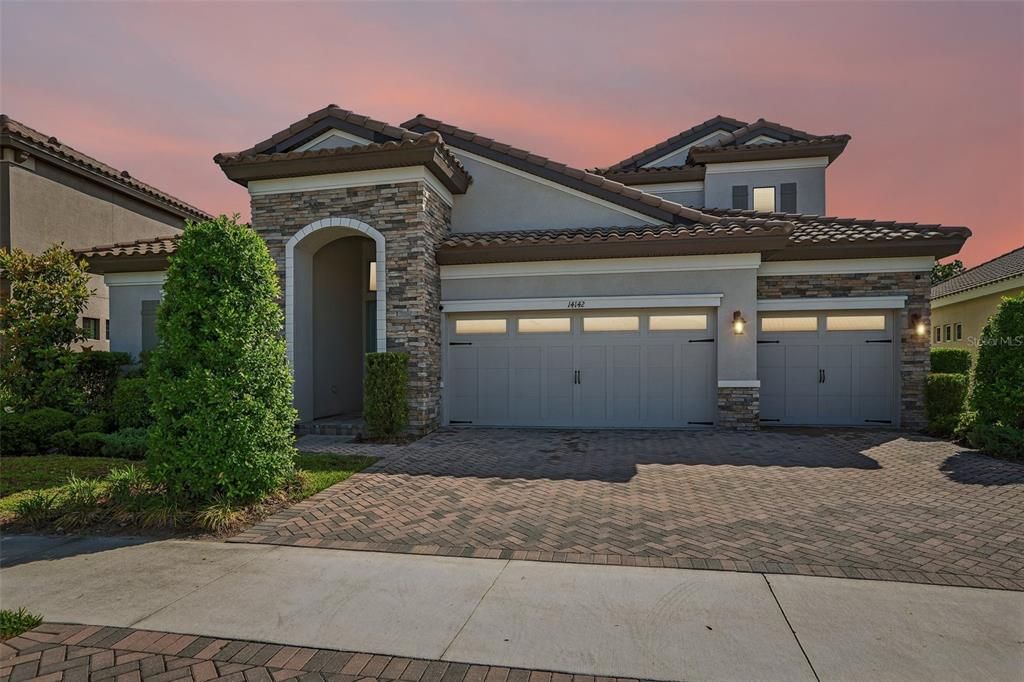For Sale: $815,000 (4 beds, 4 baths, 3164 Square Feet)