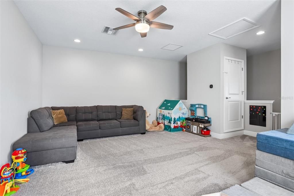 For Sale: $815,000 (4 beds, 4 baths, 3164 Square Feet)