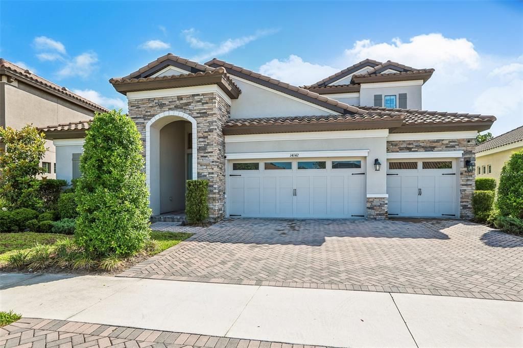 For Sale: $815,000 (4 beds, 4 baths, 3164 Square Feet)