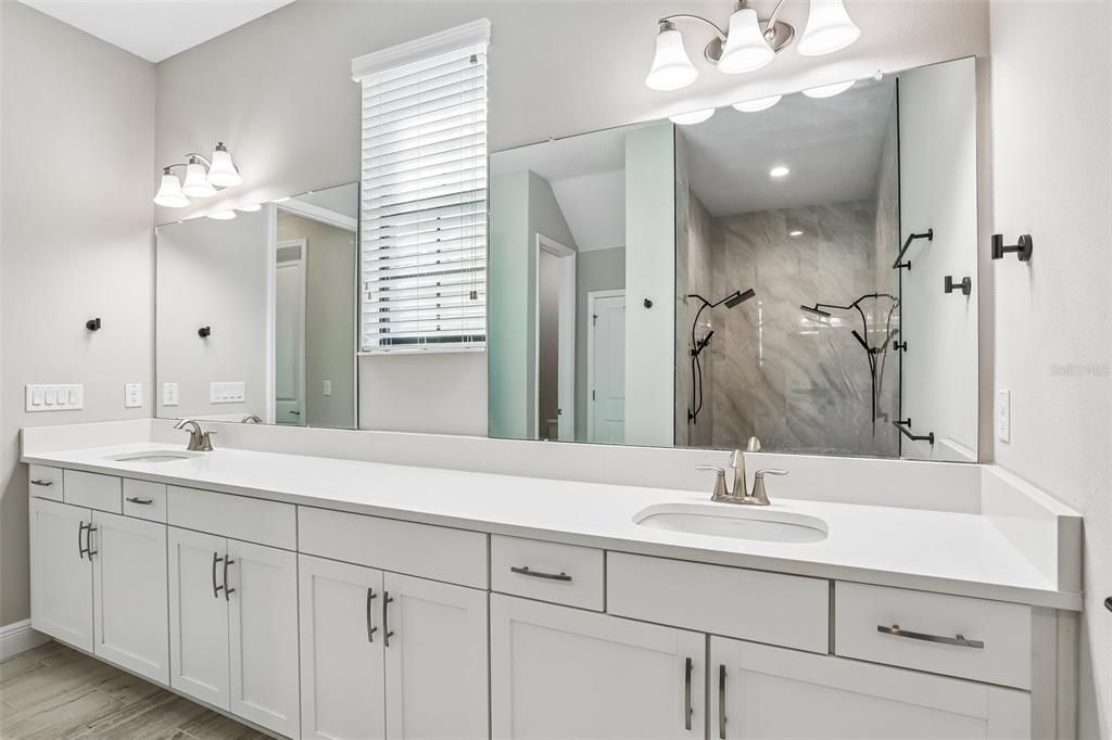 For Sale: $815,000 (4 beds, 4 baths, 3164 Square Feet)